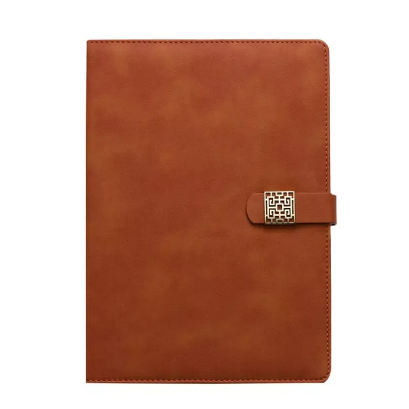 Cosa fa risaltare i notebook con fibbia personalizzati dai normali quaderni?